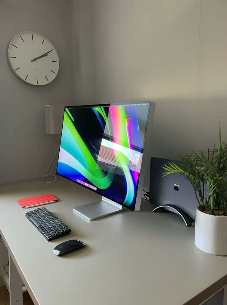 FIXED: laptop monitor flickering when adding third monitor