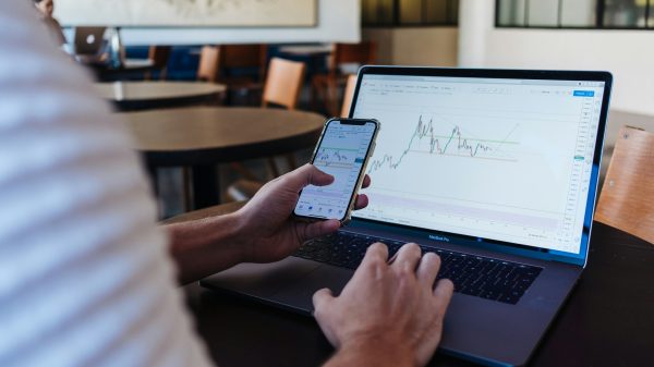 Pairs Trading Strategies: Statistical Arbitrage Techniques for Advanced Traders